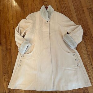Vintage Linda Richards Cream Wool Button Front Coat, Size 8, Swing Overcoat